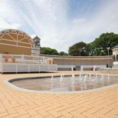 Mit Meerblick Und Terrasse, Gratis Nutzung Vom Ahoi Erlebnisbad Und Sauna In Sellin - Meeresblick Fewo 68 غورين المظهر الخارجي الصورة