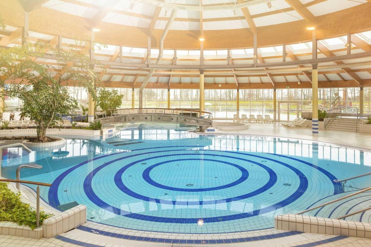Mit Meerblick Und Terrasse, Gratis Nutzung Vom Ahoi Erlebnisbad Und Sauna In Sellin - Meeresblick Fewo 68 غورين المظهر الخارجي الصورة